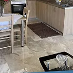 شقة Lena's خانيا