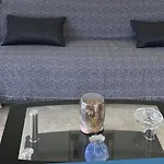 شقة Lena's