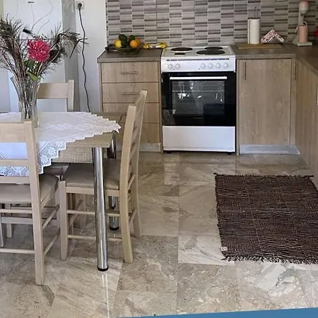 Apartament Lena's *